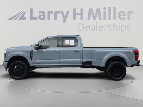 Used 2024 Ford F350 Platinum AWD/4WD image 2