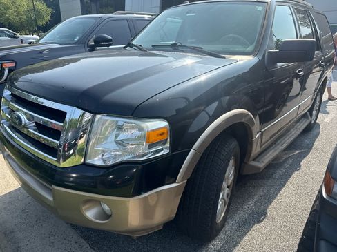 Used 2011 Ford Expedition XLT w/ 202A Rapid Spec Order Code RWD image 1