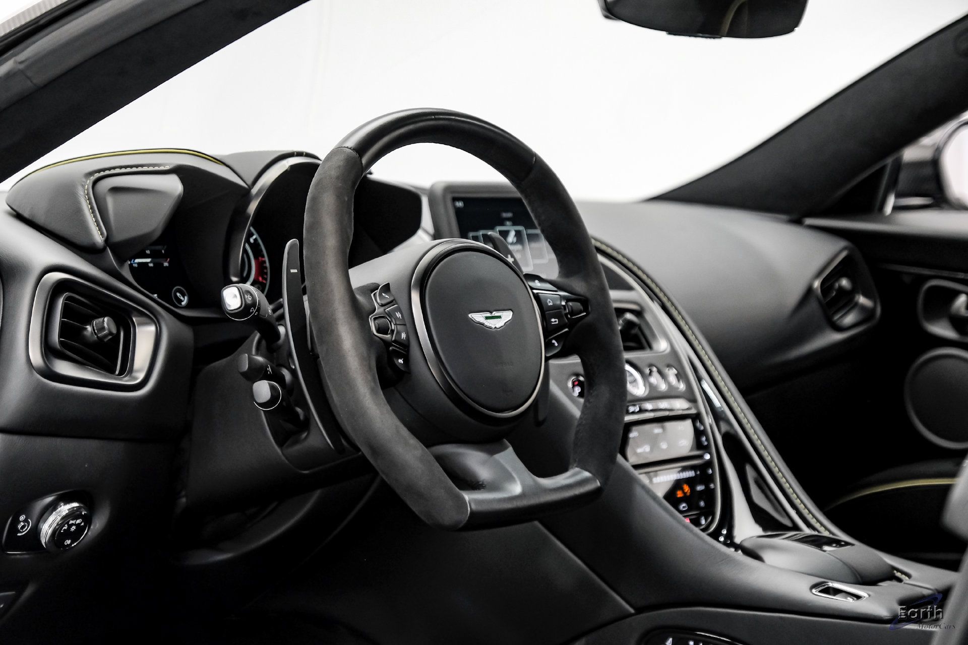Used 2019 Aston Martin DBS Superleggera RWD image 48