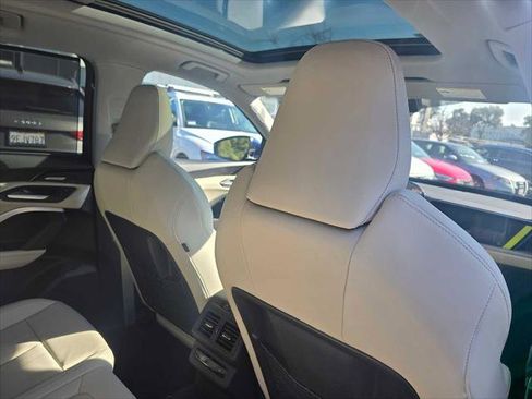 New 2025 Audi Q5 Prestige image 16