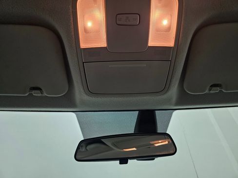 Used 2022 Kia Forte LXS w/ LXS Technology Package image 25