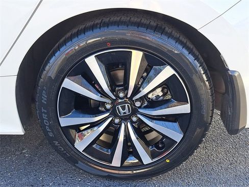 Used 2023 Honda Civic EX image 7