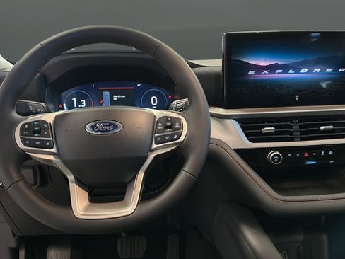 New 2026 Ford Explorer Active w/ Active Comfort Package AWD/4WD image 11