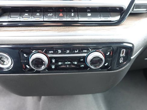 Used 2023 Chevrolet Silverado 1500 LT AWD/4WD image 45