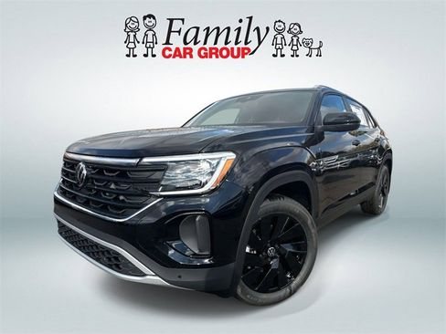 New 2026 Volkswagen Atlas Cross Sport SE image 1