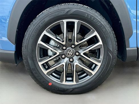 New 2026 Toyota Corolla Cross XLE image 29