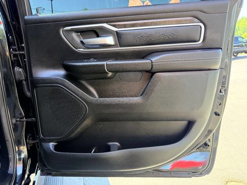 Used 2022 RAM 1500 Big Horn AWD/4WD image 36