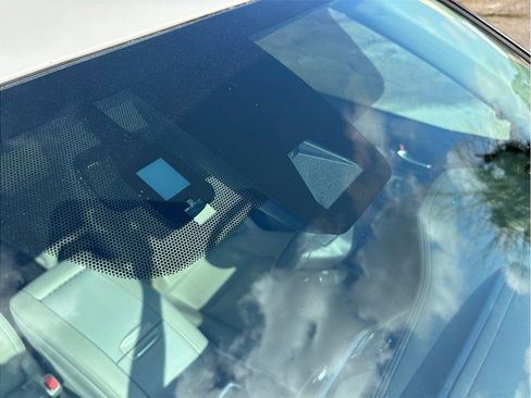 Used 2019 Toyota Highlander Limited Platinum image 12