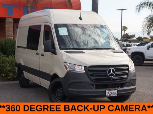 Used 2023 Mercedes-Benz Sprinter 2500 image 2