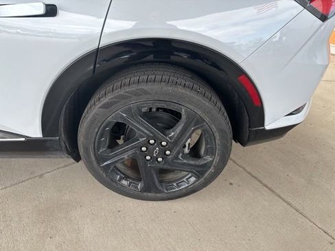 New 2026 Chevrolet Equinox EV RS image 9