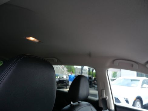 Used 2019 Nissan Rogue SL AWD/4WD image 28