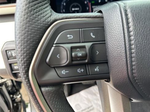 Used 2024 Toyota Tacoma TRD Off-Road image 17