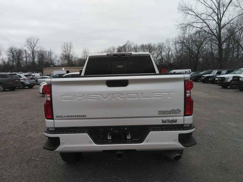 Used 2022 Chevrolet Silverado 2500 High Country image 4