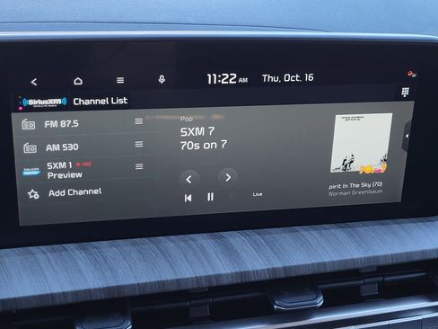 Used 2024 Kia Telluride EX w/ EX Captain's Chair Package image 23