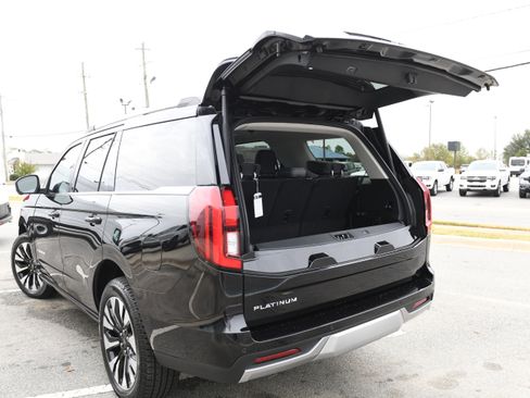 New 2025 Ford Expedition Platinum w/ Driver's Package image 21