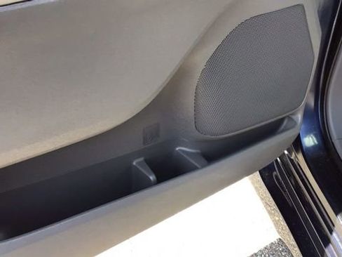 Used 2020 Toyota Sienna XLE image 19