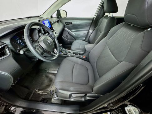 Certified 2023 Toyota Corolla Cross LE AWD/4WD image 17