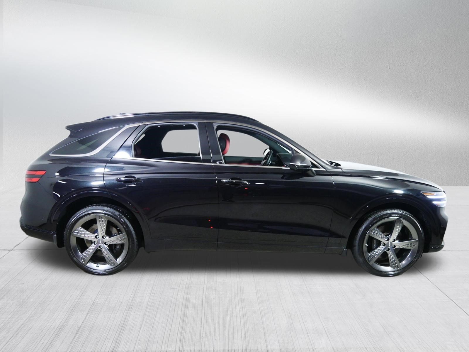 Used 2024 Genesis GV70 2.5T w/ Sport Prestige Package AWD/4WD image 8