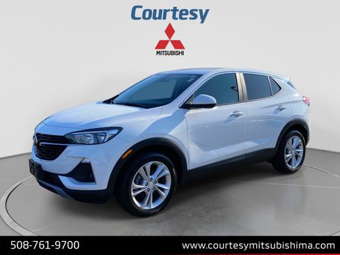 Used 2020 Buick Encore GX Preferred w/ Cold Weather Comfort Package FWD image 1