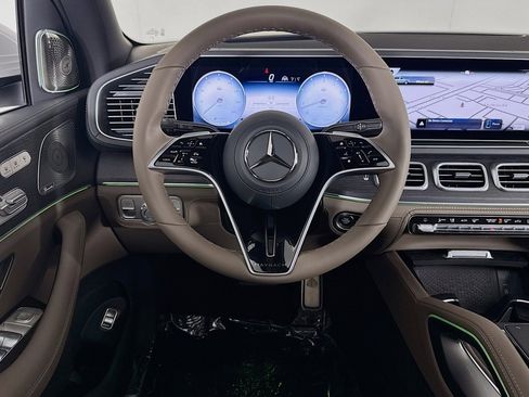 New 2026 Mercedes-Benz Maybach GLS 600 4MATIC image 4