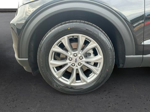 Certified 2023 Ford Explorer XLT w/ Equipment Group 202A RWD image 13