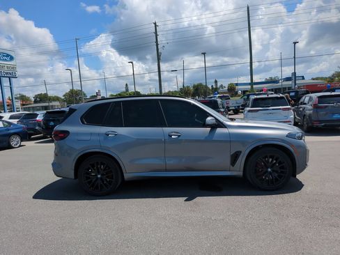 Used 2024 BMW X5 sDrive40i w/ M Sport Package RWD image 8