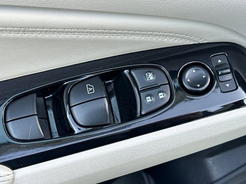 Certified 2023 Nissan Altima 2.5 SV w/ SV Premium Package image 13