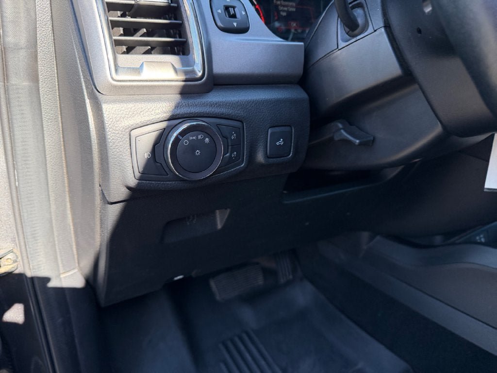 Used 2019 Ford Ranger XLT w/ Equipment Group 302A Luxury AWD/4WD image 19
