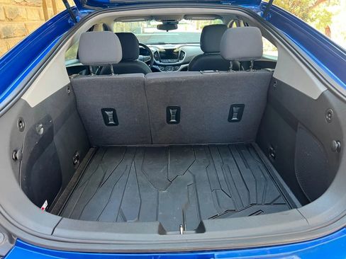 Used 2017 Chevrolet Volt LT w/ Comfort Package image 27