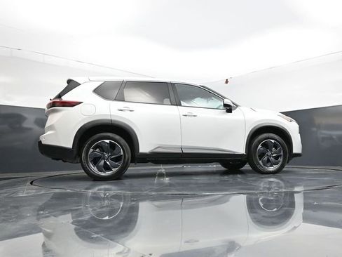 Used 2024 Nissan Rogue SV FWD image 54