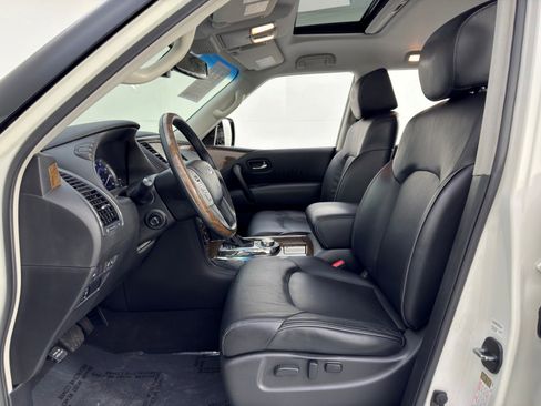 Used 2017 INFINITI QX80 4WD w/ Driver Assistance Package image 15