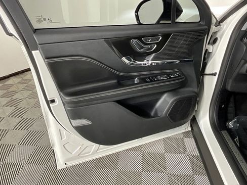 Used 2022 Lincoln Corsair FWD image 18