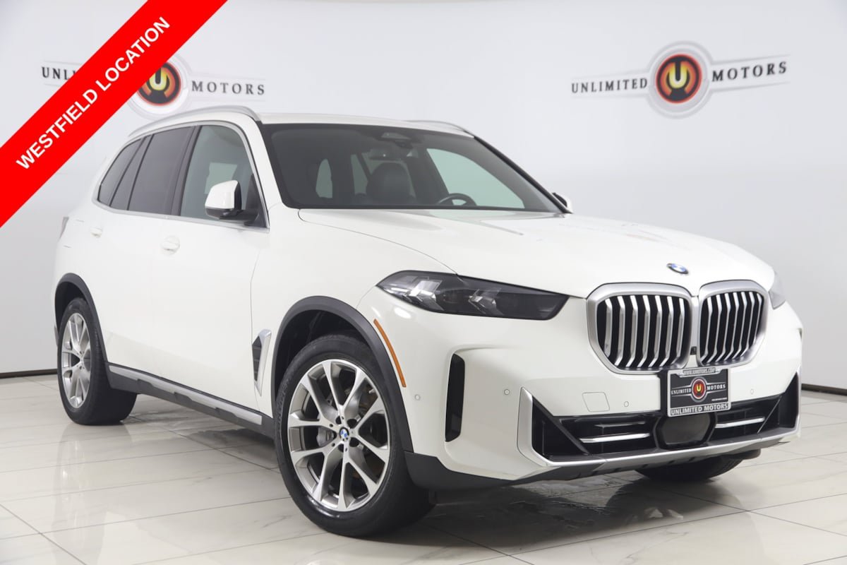 Used 2024 BMW X5 xDrive40i w/ Parking Assistance Package AWD/4WD image 1