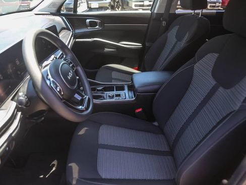 Certified 2025 Kia Sorento LX FWD image 18