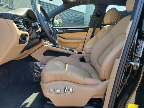 Used 2026 Porsche Macan AWD/4WD image 5