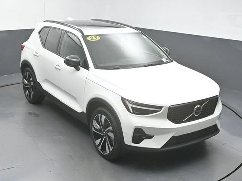 Used 2025 Volvo XC40 B5 Ultra AWD/4WD image 43