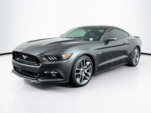 Used 2017 Ford Mustang GT Premium RWD image 3