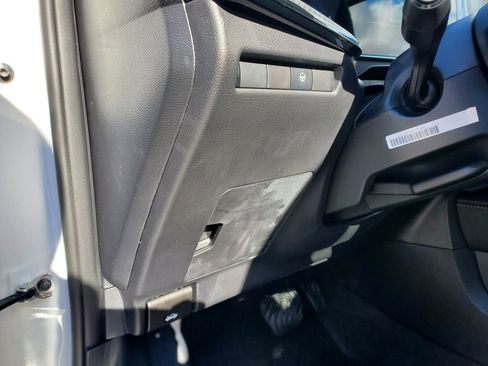 New 2026 Nissan Kicks SR image 18