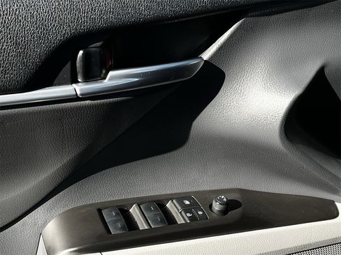 Used 2023 Toyota Camry LE image 20