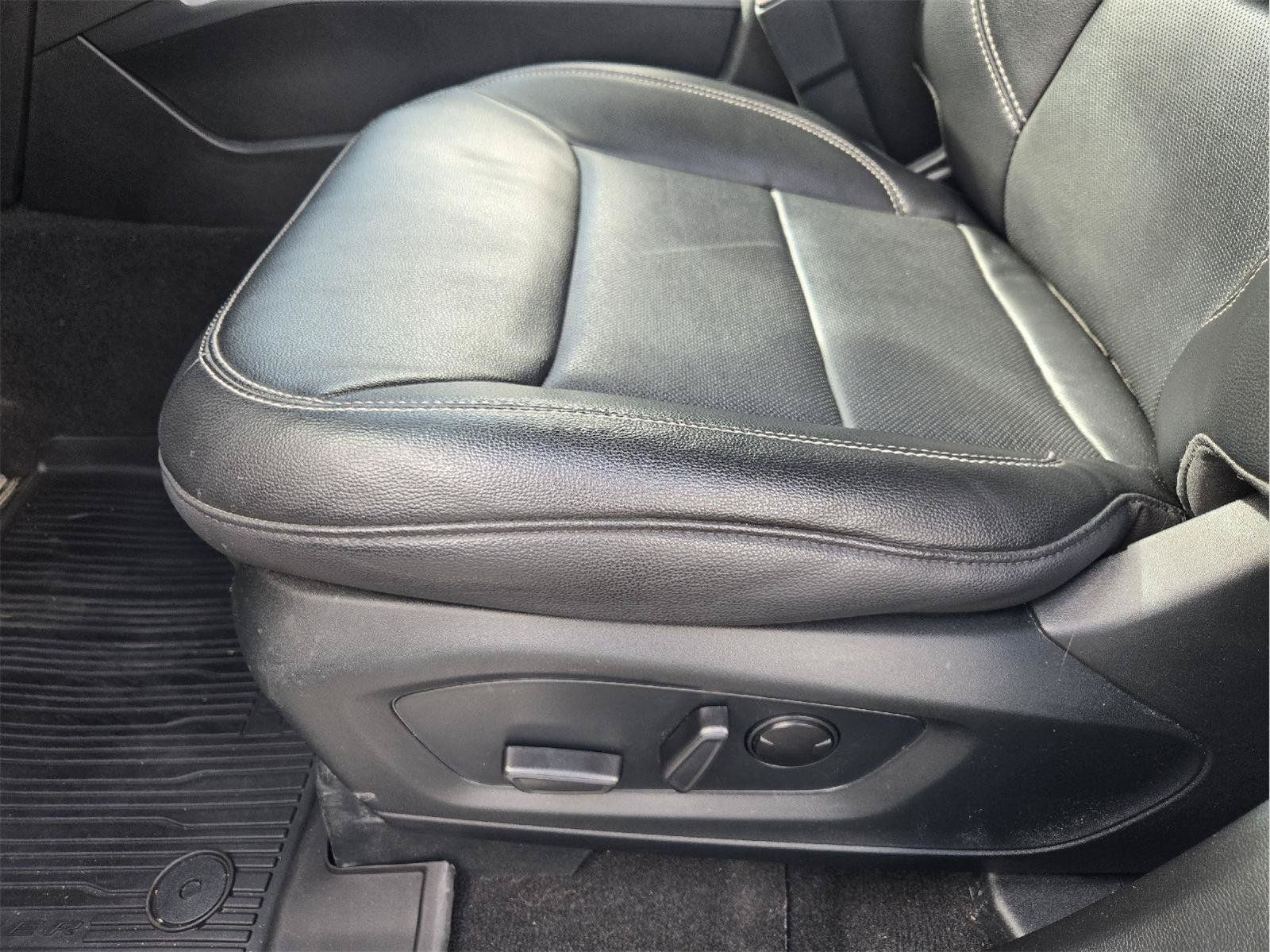 Used 2023 Ford Explorer Limited w/ Equipment Group 301A AWD/4WD image 20