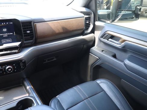 Used 2024 Chevrolet Silverado 2500 High Country w/ Z71 Off-Road Package AWD/4WD image 21
