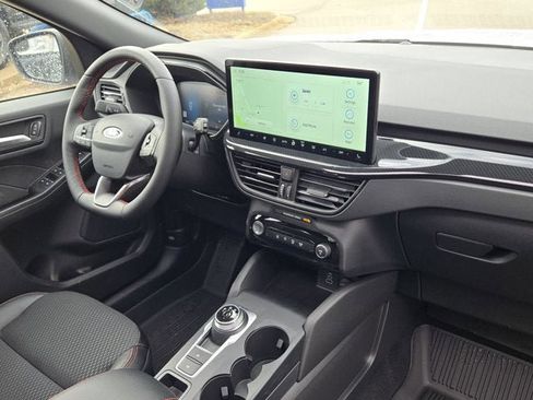 Used 2025 Ford Escape ST-Line w/ Tech Pack #1 image 6