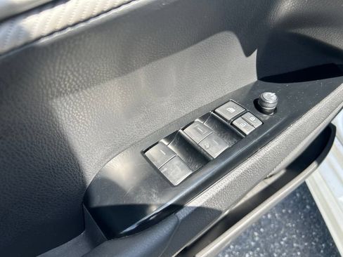 Used 2025 Toyota Camry SE w/ Convenience Package FWD image 12