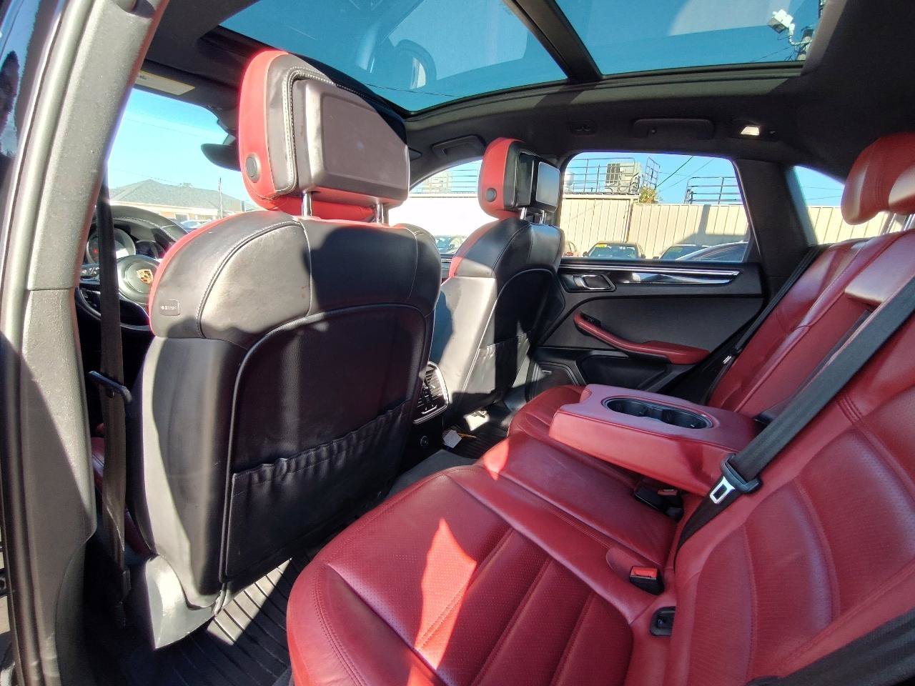 Used 2016 Porsche Macan S AWD/4WD image 40