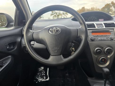 Used 2012 Toyota Yaris Sedan image 23