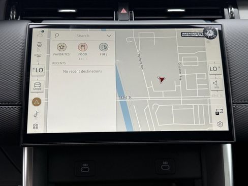 New 2025 Land Rover Discovery Sport Dynamic SE image 19