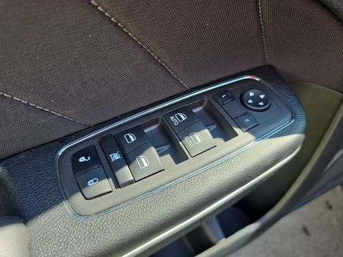 Used 2023 Dodge Charger SXT AWD/4WD image 17