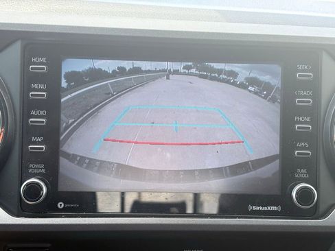 Used 2020 Toyota Tacoma TRD Off-Road image 10