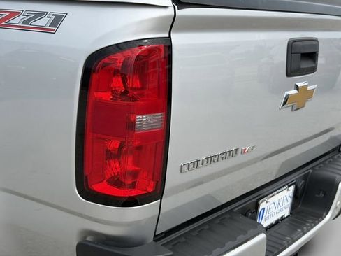 Used 2019 Chevrolet Colorado Z71 RWD image 32