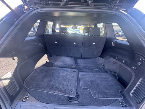 Used 2016 Jeep Grand Cherokee Laredo w/ Quick Order Package 23E image 14